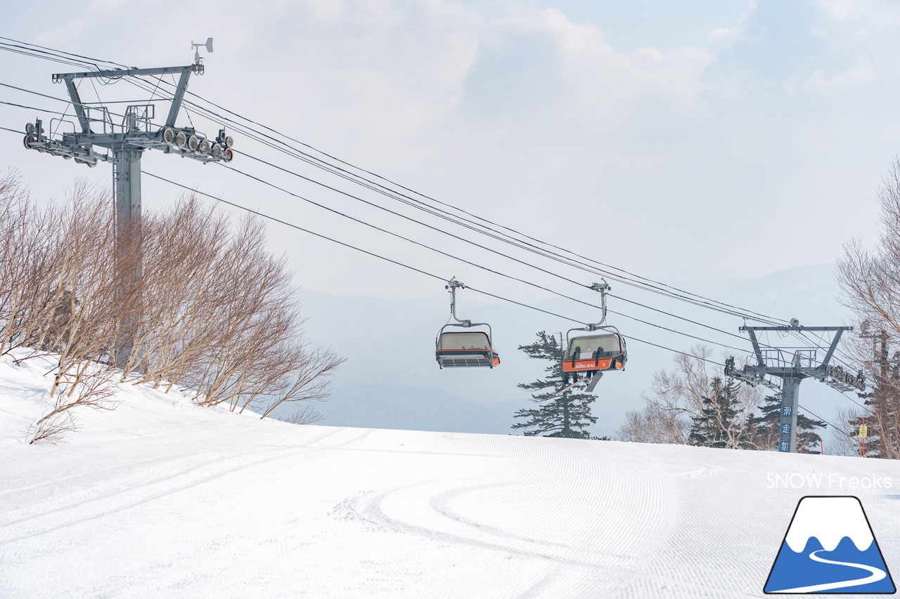 札幌国際スキー場｜さすが『KOKUSAI』！春シーズンも安泰の豊富な積雪で、まだまだ余裕で全面滑走可能です(^^)v